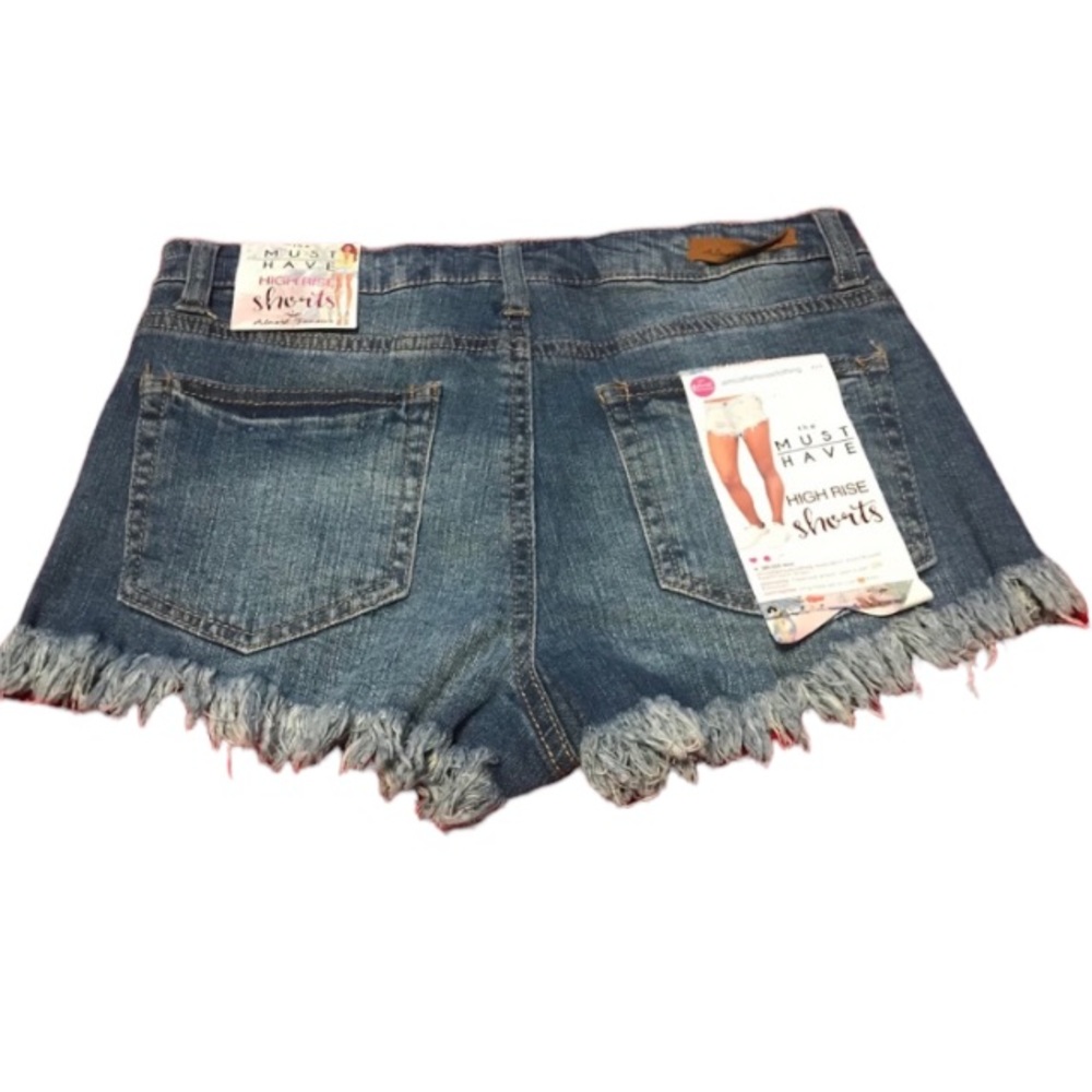 Almost Famous High Rise Shorts - Picture 2 of 5